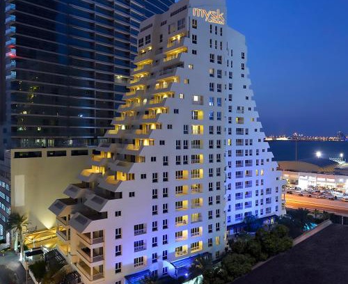 Manama Apartment | Experience Serenity at Somerset Al Fateh Bahrain