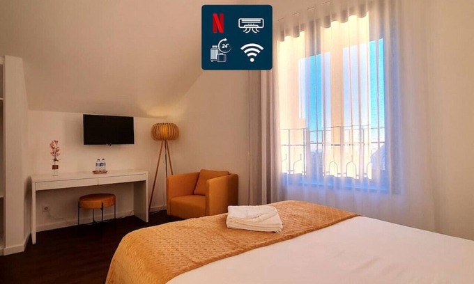 Mafamude Apartment | Discover MyStay - Seasons: City Centre Retreat with Netflix