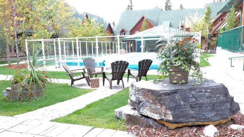 Canmore Apartment | Fenwick Vacation Rentals: Pool, Hot Tub & Pet-Friendly Fun