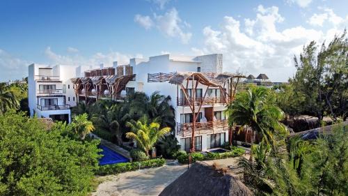 Isla Holbox Hotel | Elegant Mystique Holbox by Royalton: Oceanfront Escape