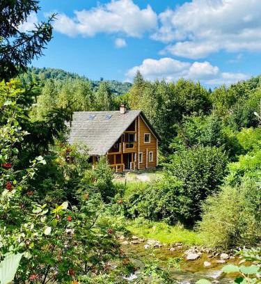 Soymy House | Discover MySynevyr - Cozy Retreat in the Heart of Carpathians