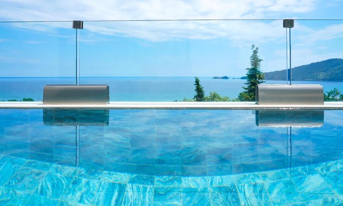Chrisi Ammoudia Apartment | Experience Mythodea Prive Suites: Top-Rated with Pool Access