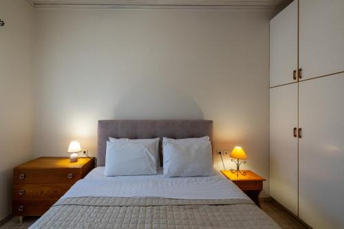 Methoni Apartment | Ocean View Mythos Suites-Aphrodite: Rated 9/10 for Families