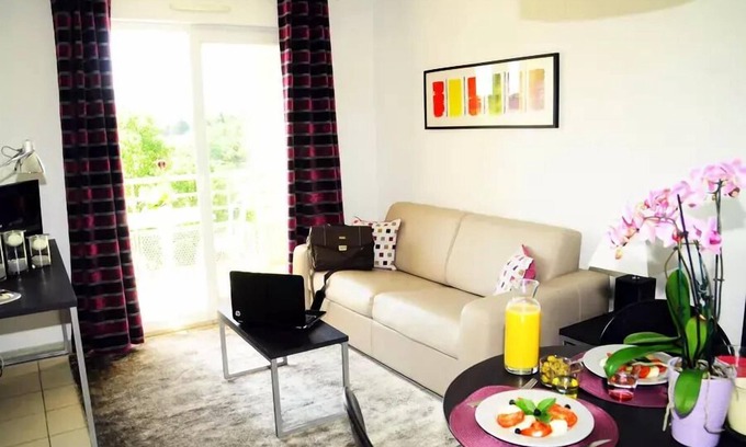Biot Apartment | Cozy Néméa Appart'Hôtel Green Side with Oceanfront Views