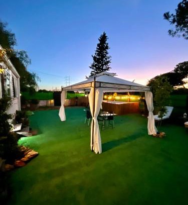 Alcala de Guadaira House | Discover Nómada: Pet-Friendly Hotel with Oceanfront Views