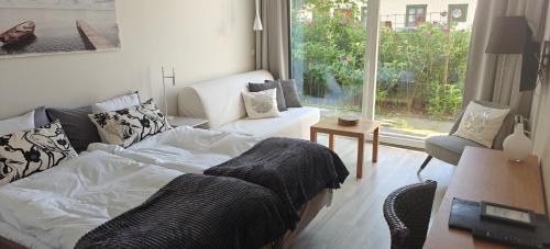 Nosund Hotel | Cozy Nösundsgården Hotell with Oceanfront Amenities