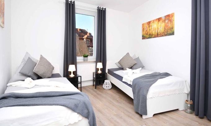 Zirndorf Apartment | Nü08 - Geräumige Ferienwohnung mit Balkon in Zirndorf, 75qm, 3 Zimmer, Max. 5 Personen