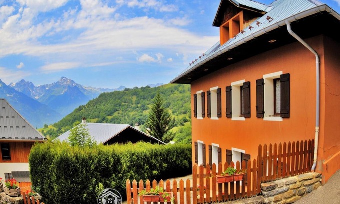 Montaimont House | Discover n°5 - St-Francois-Longchamp: Family-Friendly Stay