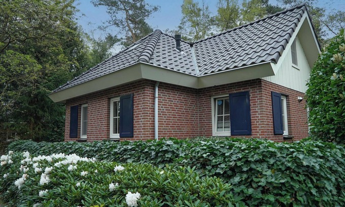 Beekbergen-Zuid House | Spacious Bungalow with Garden & Family-Friendly Amenities