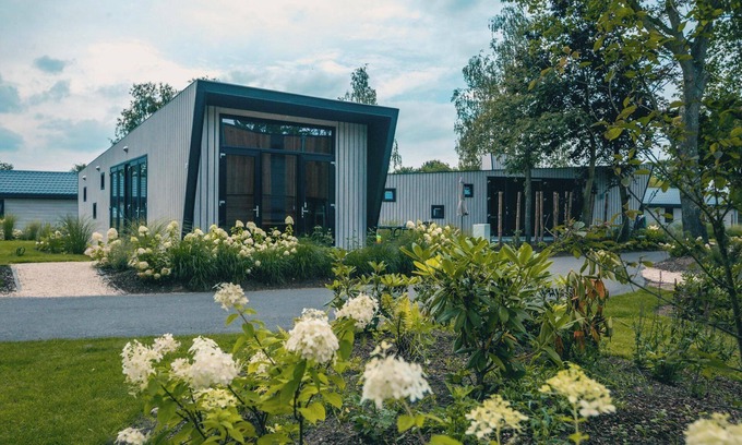 Kaatsheuvel House | Lovely Detached Chalet with 2 Bedrooms and Pet-Friendly Perks