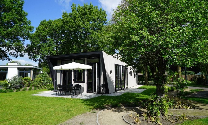 Kaatsheuvel House | Comfortable 3-Bedroom Detached Chalet Ideal for Families
