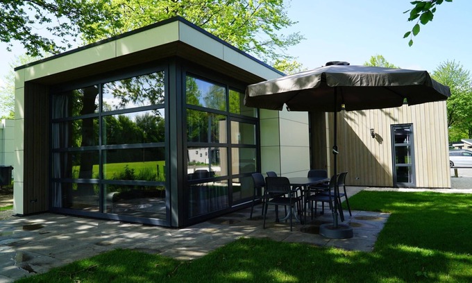 Kaatsheuvel House | Cozy Chalet with 3 Bedrooms and a Pet-Friendly Terrace