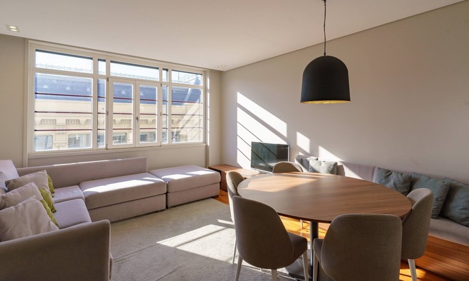 Centro / Baixa Apartment | Top-Rated N Apartments - Bolhão with Spa & Kitchen Access