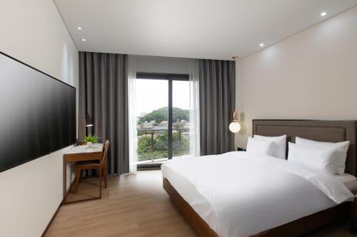 Jeonju Hotel | Discover N Bridge Hotel JEON JU: Eco-Friendly Retreat