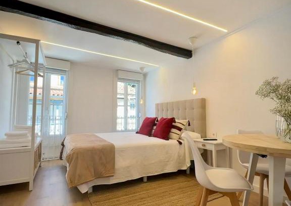 Celanova House | Exceptional Home Celanova: Pet-Friendly Retreat Awaits