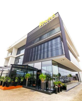 Preze Hotel | Eco-Friendly N Hotel BY NOSHI: 4-Star Comfort Awaits