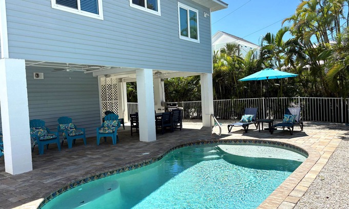 Mid Island House | Discover Lazy Day: Beach Paradise with Pool & Ocean Views