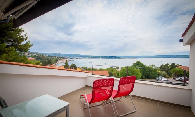 Portoroz Apartment | Oceanfront N&N Apartments & Rooms - Guest Rated 10/10