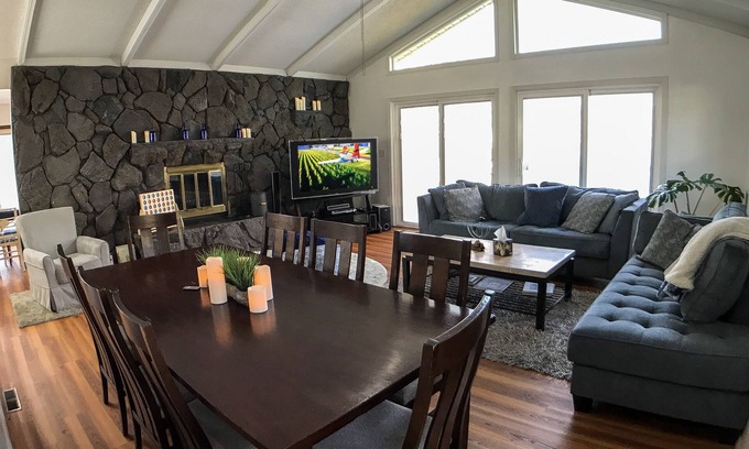 Richland House | Top-Rated N.Richland Executive Getaway with Family Amenities