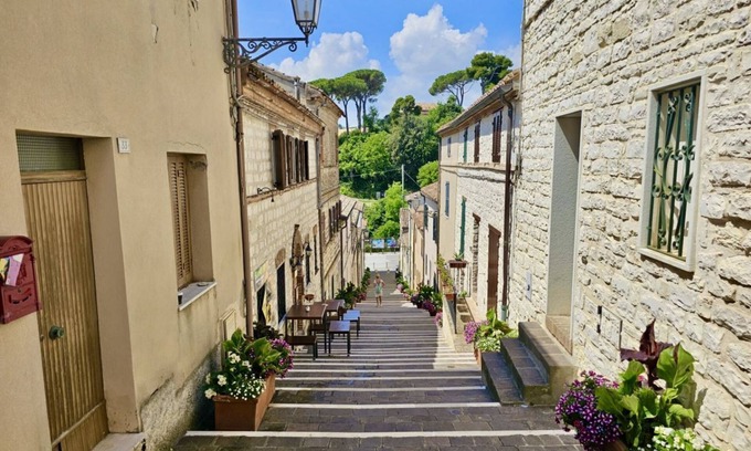 Numana Apartment | Discover Numana: Delightful House in Historic Centre
