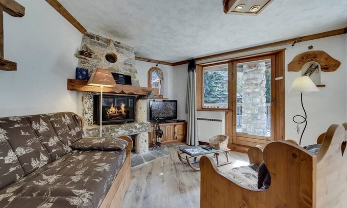 Val-d'Isere Apartment | Discover N4: Modern 48m² Apartment Near Slopes, Pet-Friendly