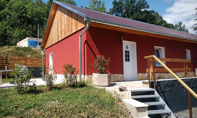 Liba Ski Chalet | Relax at Na červené louce: Pet-Friendly Getaway Awaits