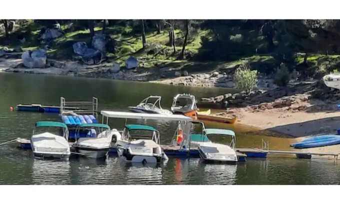 San Martin de Valdeiglesias Apartment | Experience Nature at San Juan Reservoir with Pool & Spa