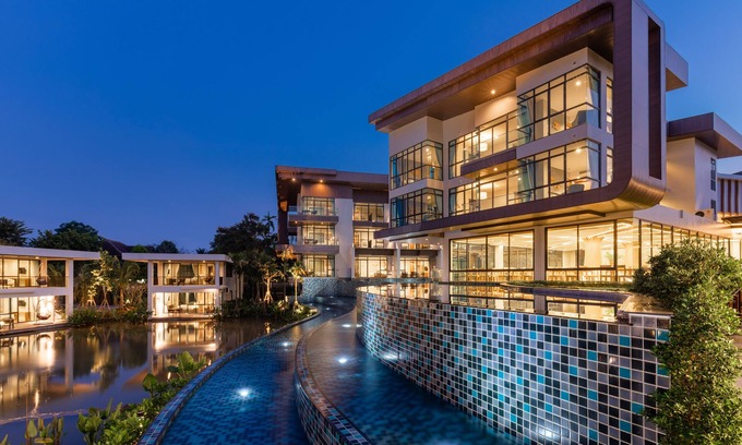 Bang Khonthi Hotel | Relax at Na Tree Tara Riverside Resort Amphawa - 4-Star Escape