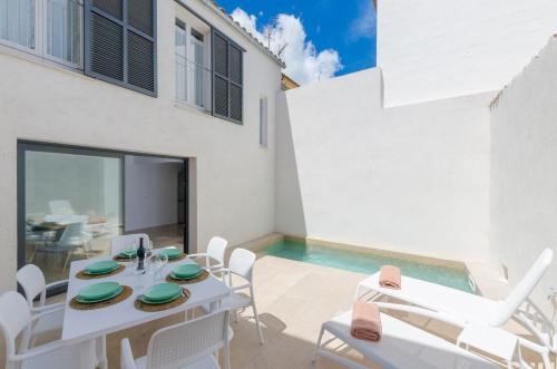 Arta Villa | Unwind at Na Valenta: Oceanfront Bliss with Pool Access