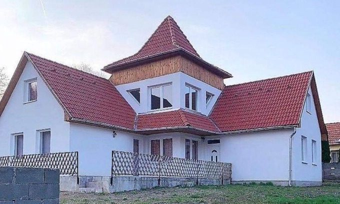 Alsotelekes House | Discover NADENKA & MGR Vendégház: Family-Friendly Retreat