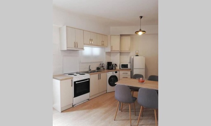 Argyrades Apartment | Delightful Stay at Nadia's Home - Pet & Child Friendly