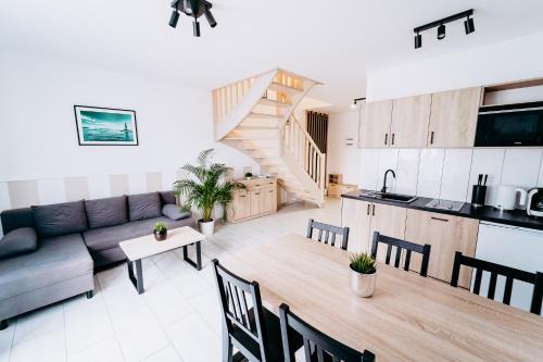 Ustka Apartment | Nadmorska Przystan: Family-Friendly Retreat with Pool & Fun