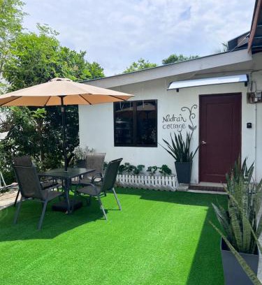 Kampung Batu Maung House | Nadrah Cottage: Family-Friendly Retreat with Kitchen Access