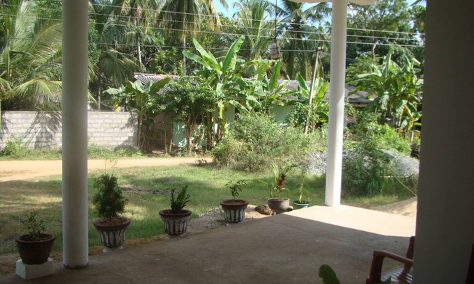Polonnaruwa Hotel | Budget-Friendly Nadun Rest with Pool and Restaurant