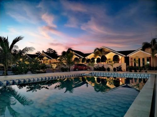 Temoyong Hotel | Guest Rated Nahdhoh Langkawi Resort with Family-Friendly Pool