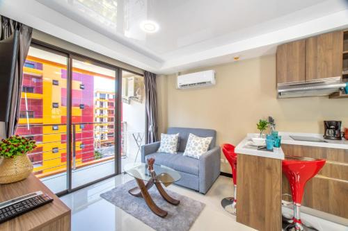 Nai Harn Apartment | Oceanfront Naiharn Beach 1BR Retreat with Pool & Dining