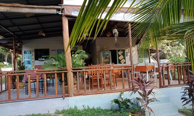 Phangnga Hotel | Cozy Najjamee Bungalows with Kitchen & Breakfast on Koh Yao Noi