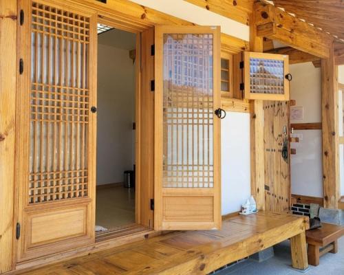 Naju House | Family-Friendly Stay at Naju YoonSunJae Retreat