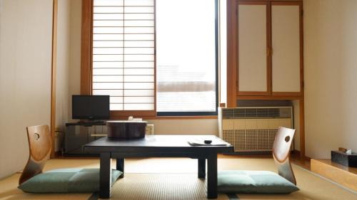 Matsumoto Hotel | Relax at Nakanoyu Onsen Ryokan - A Unique Retreat Awaits
