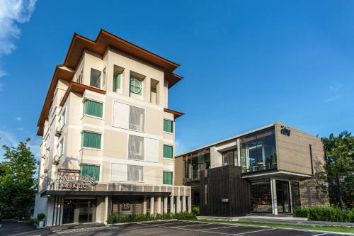 Don Kaeo Hotel | Charming Nakornping Boutique Hotel with Family-Friendly Amenities