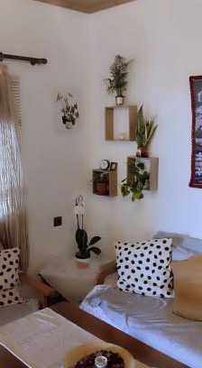 Trikala Apartment | Cozy Nakou's House with Relaxing Hot Tub Retreat