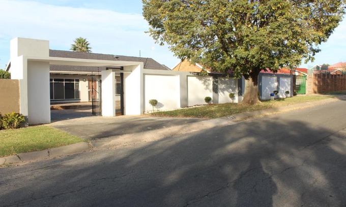 Greater Johannesburg Metropolitan Area Apartment | Relax at Naledi BnB and Spa with Pool Access for Families