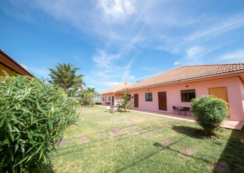 Chaloem Phra Kiat Resort | Relax at NaLinNaa Resort Buriram: Pet-Friendly Retreat