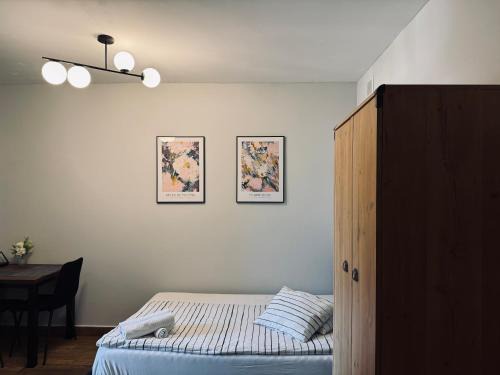 Załeze Apartment | Family-Friendly eM Apartment 17 with High Guest Ratings