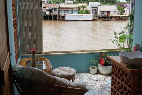 Đong Hoa Hiep House | Pet-Friendly Nam Thi Holiday Home with Great Amenities