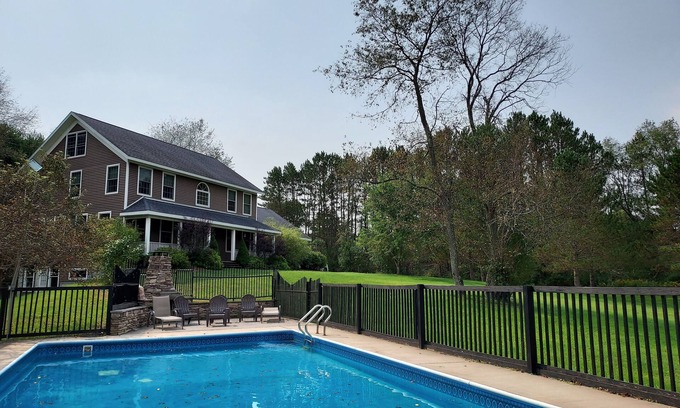 Cooperstown House | Discover Hill Crest: Private Pool & Minutes to Dreams Park