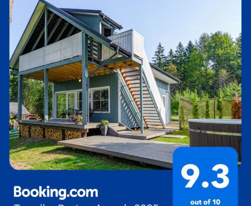 Kurtuvenai Apartment | Explore Mėlynas namelis by the Lake: Pet-Friendly Retreat