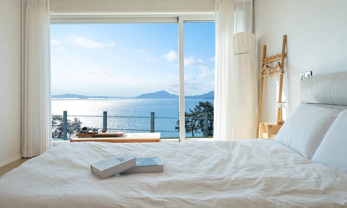 Namhae House | Discover Namhae Mansion Morak: Family-Friendly Retreat