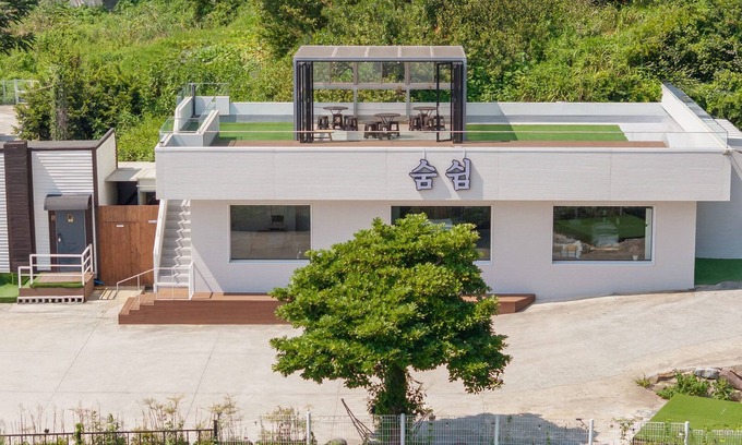 Namhae House | Exceptional Namhae Seven House: Child-Friendly Retreat