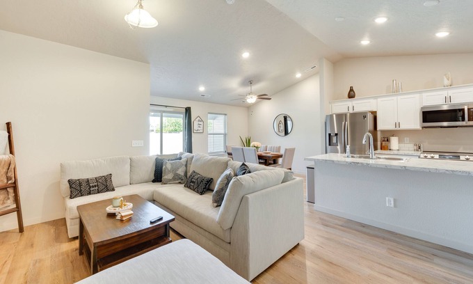 Nampa House | Ideal Nampa Vacation Rental with Fenced Yard Near Boise!